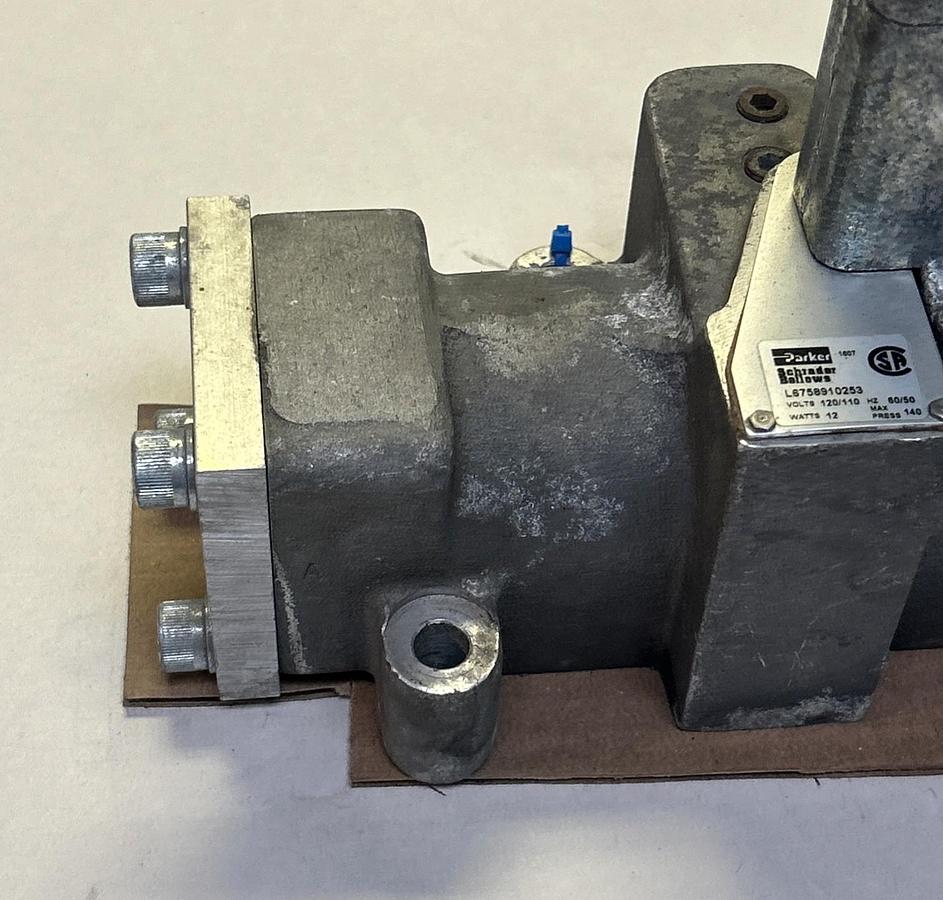 Used PARKER,L6758910253,SOLENOID CONTROL VALVE