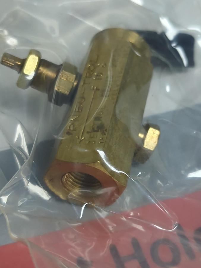 DELTROL,F10 B,PNEU-TROL 1/8 INCH FLOW CONTROL VALVE LOT OF 2 NOS