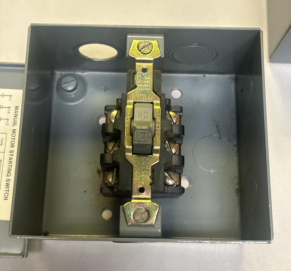 Used SQUARE D,2510KG2-S5,MANUAL MOTOR STARTING SWITCH LOT OF 4