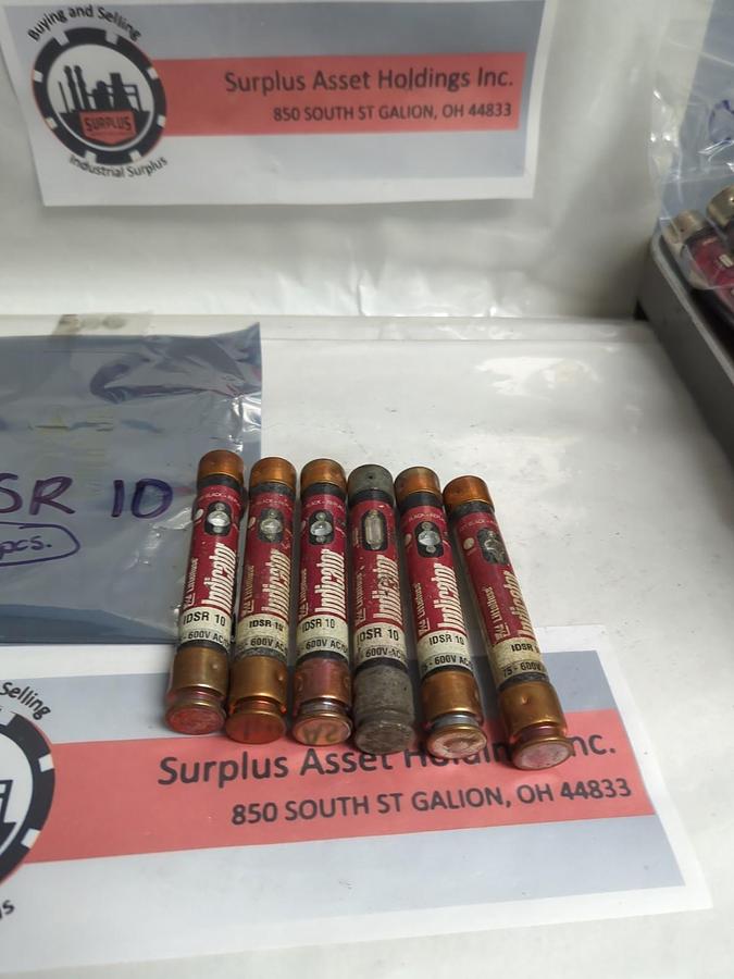 Used LITTELFUSE,IDSR10,INDICATOR 10 AMP FUSE LOT OF 6 PRE-OWNED