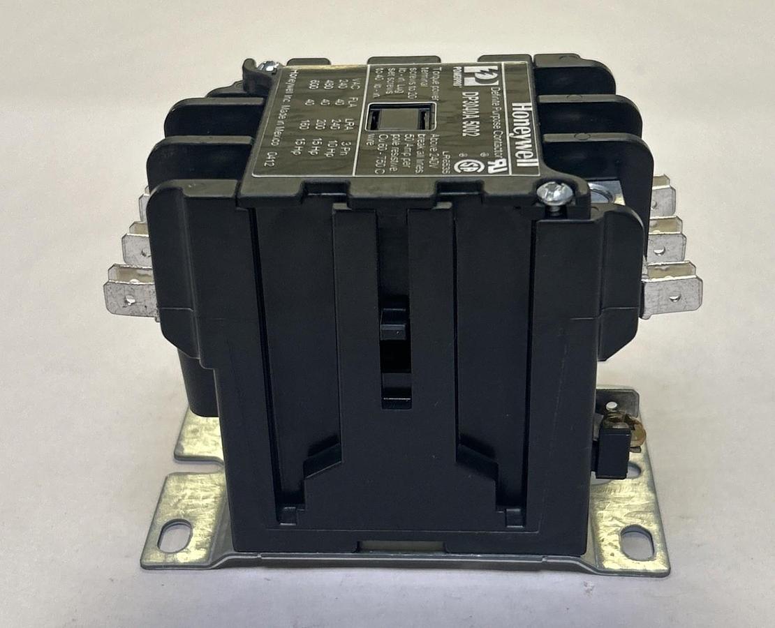 Used HONEYWELL,DP3040A5002,DEFINITE PURPOSE CONTACTOR