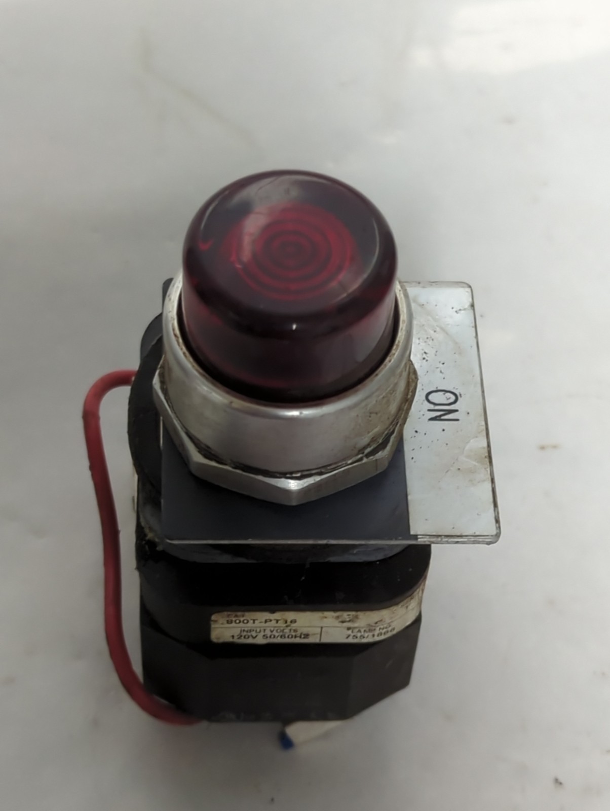 Used ALLEN BRADLEY,800T-PT16,SERIES T PUSH BUTTON RED PRE-OWNED