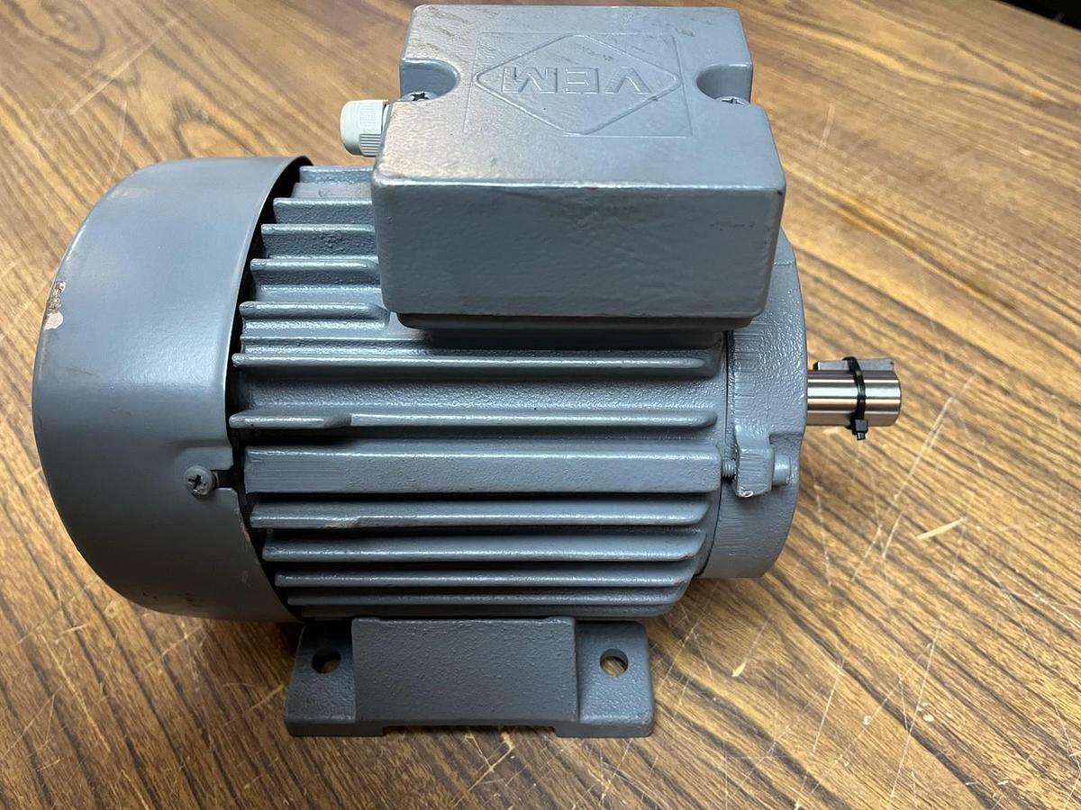 VEM,K21R-80-G6,MOTOR .55kW 1100RPM 3PH 480V
