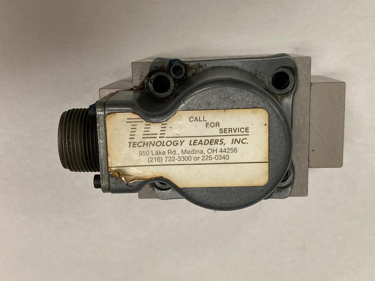 Used Moog,77-553,Servo Valve