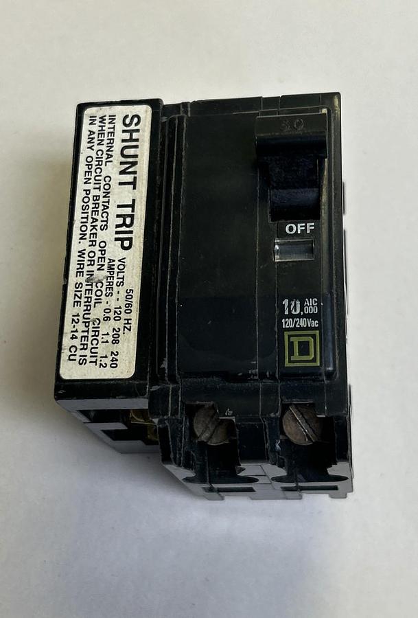 Used SQUARE D,Q0B2301021,CIRCUIT BREAKER 30A 120/240V 2POLE