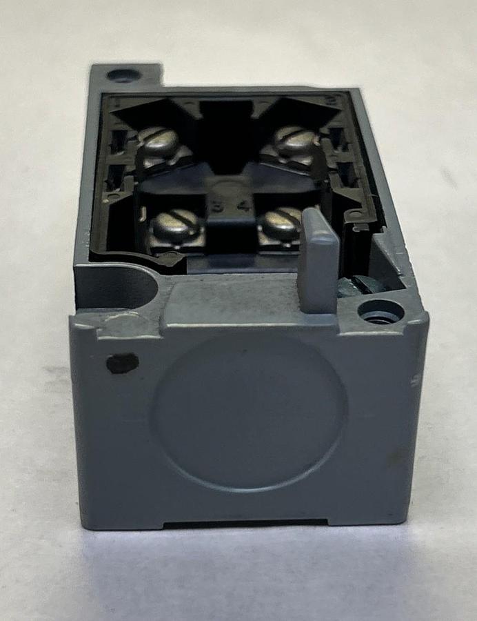 CUTLER-HAMMER,E50RAM,LIMIT SWITCH RECEPTACLE NOS