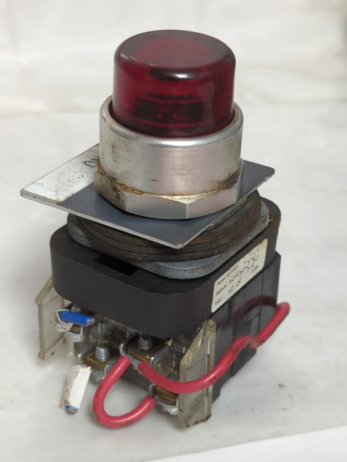 Used ALLEN BRADLEY,800T-PT16,SERIES T PUSH BUTTON RED PRE-OWNED