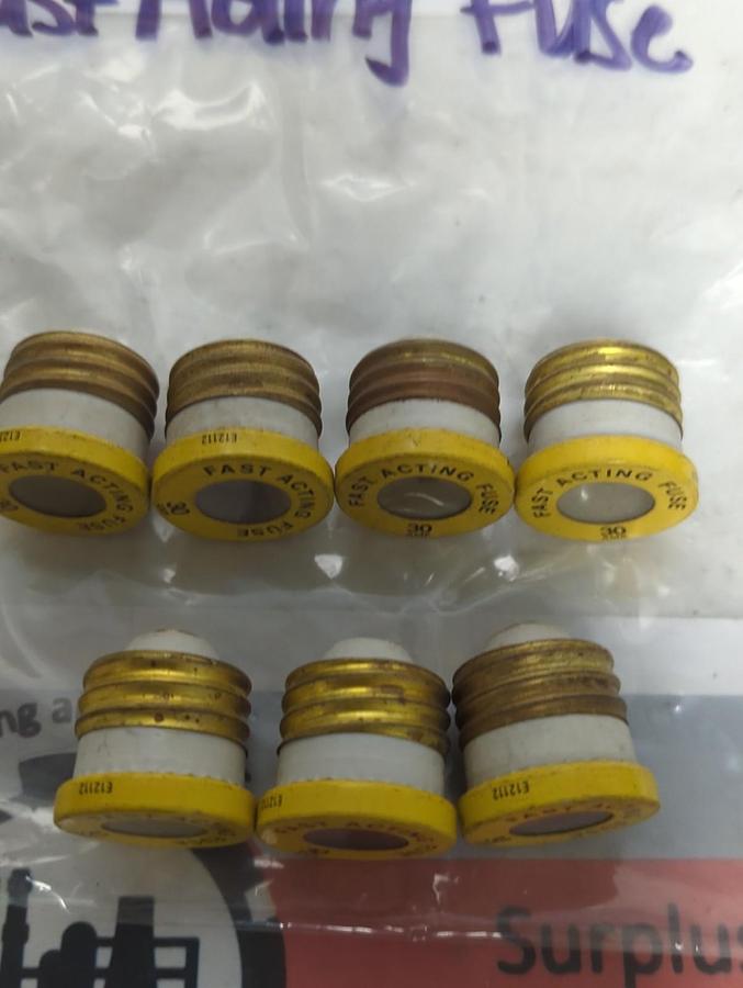 Used UNBRANDED,30 AMP,SCREW IN FUSE 30 AMP LOT OF 7 PRE-OWNED
