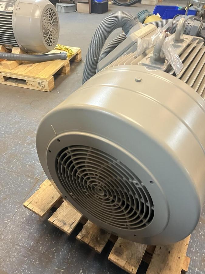 SIEMENS,1LG6-253-2AA99-Z,MOTOR 55kW 440V 250M 3582RPM 3PH
