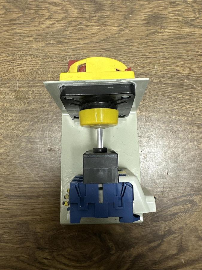 Used Kraus & Naimer,KG 32A,Disconnect Switch