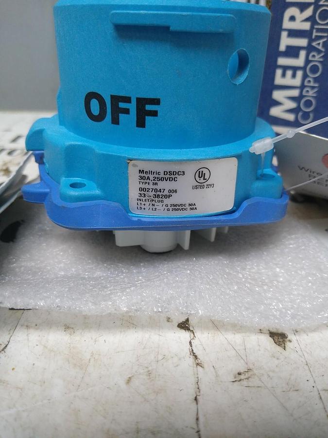 MELTRIC,33-3820P,INLET/PLUG DSDC3 30A 2P+2P+G 250VDC TYPE 3R  NOS