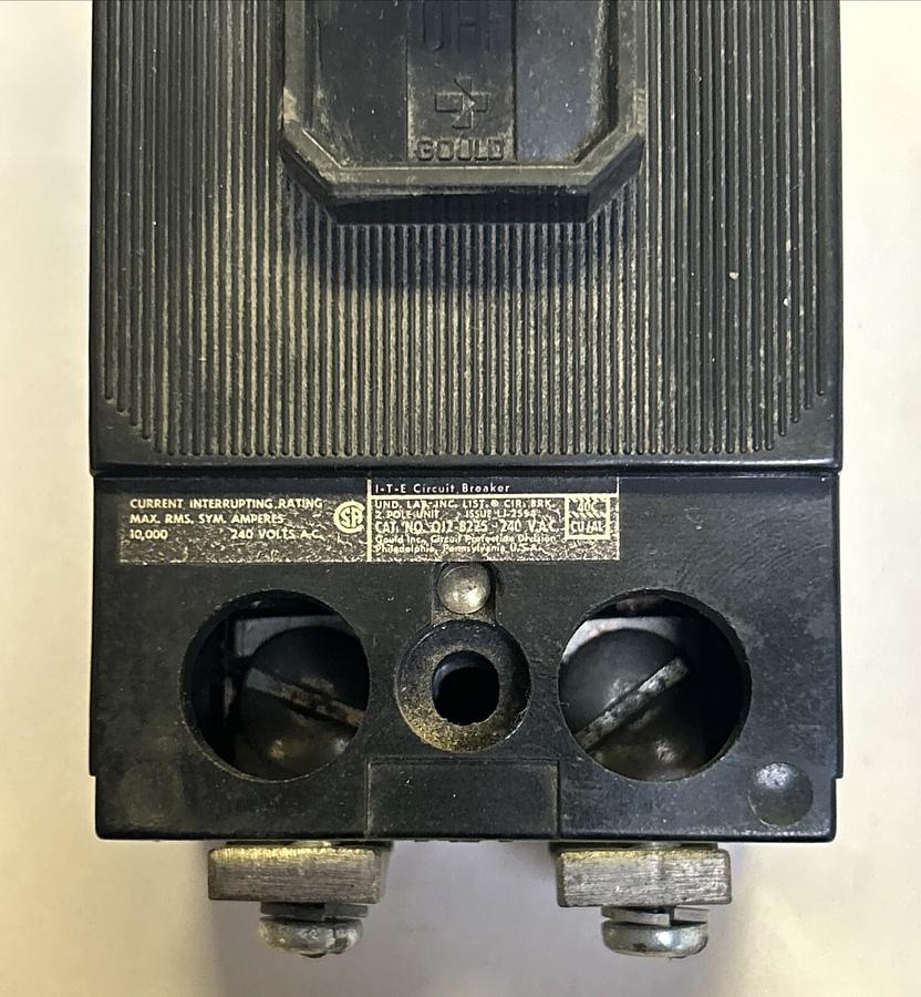 Used SIEMENS ITE,QJ2-B225,CIRCUIT BREAKER 225A 250V 2P