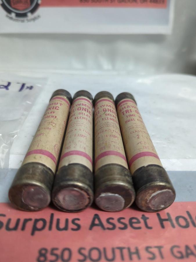 Used GOULD SHAWMUT,TRS2-1/4,TRI-ONIC 2-1/4 AMP FUSE LOT OF 4 PRE-OWNED