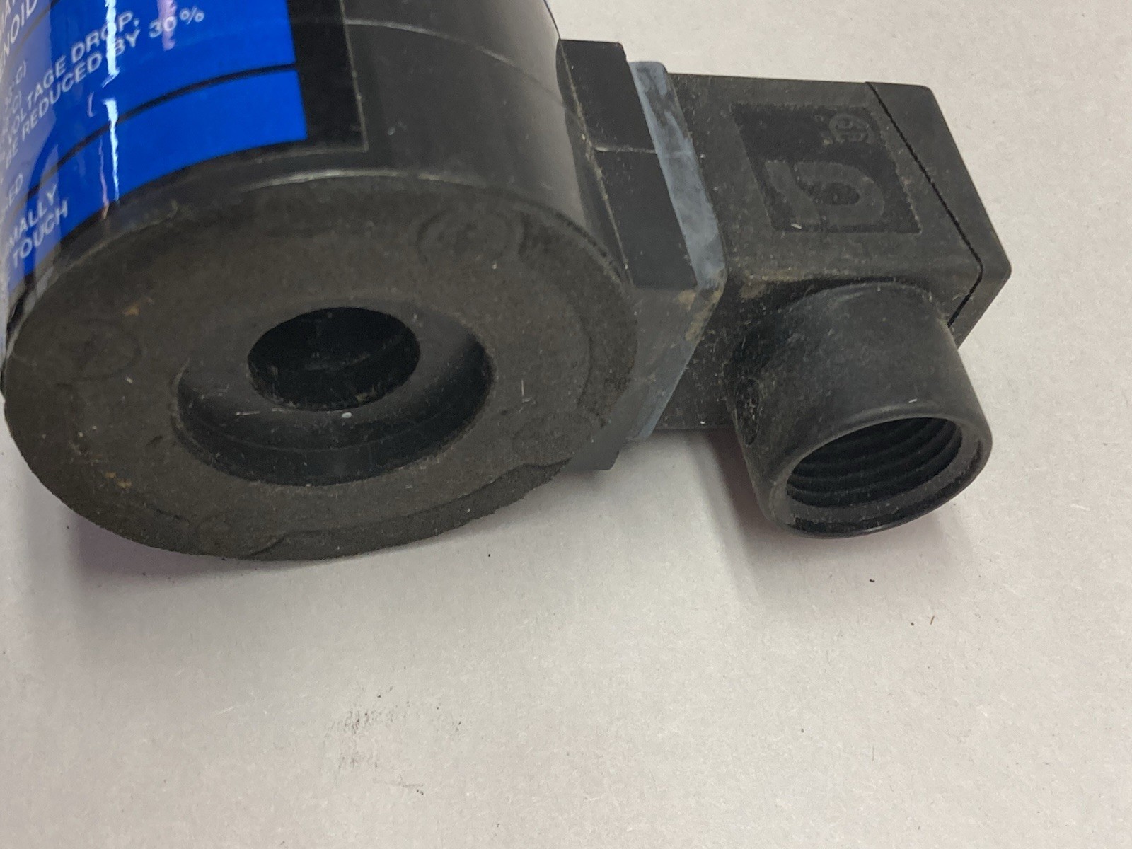 Used Plast-O-Matic,EASMT4V12W20,Valve 120V 60Cy 20W 1/2 Inch Pipe Size