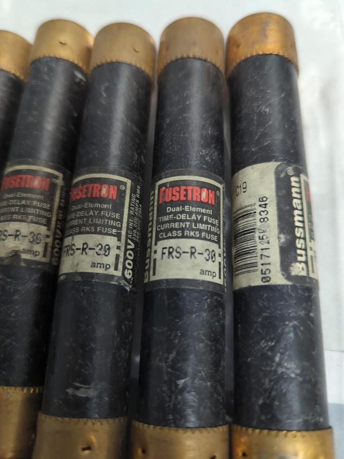 Used COOPER BUSSMANN,FRS-R-30,FUSETRON 30 AMP FUSE LOT OF 8 PRE-OWNED