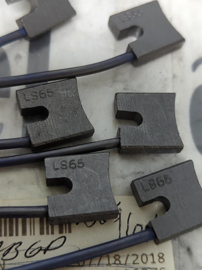 CARBON MOTOR,LS65,BRUSHES LOT OF 16 NOS
