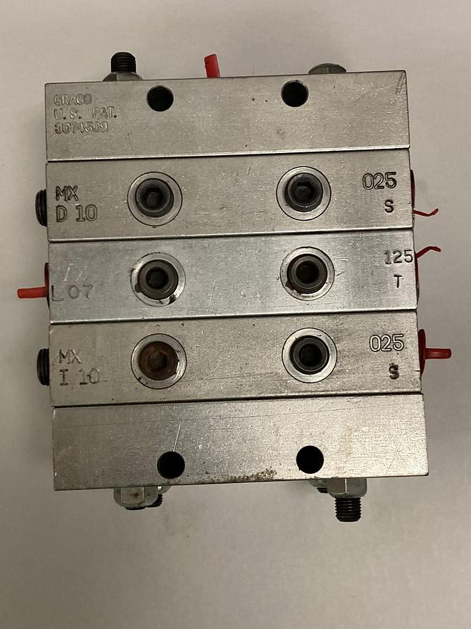 Used Graco,MXD10-025S L07-125T MXI10-025S,Divider Valve 3074509