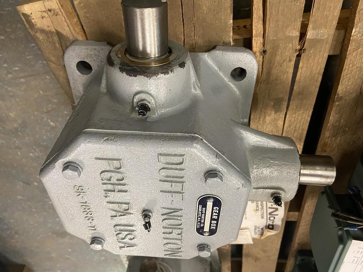 Duff-Norton,SK1671M37R,Mitre Gear Box Ratio 1:1