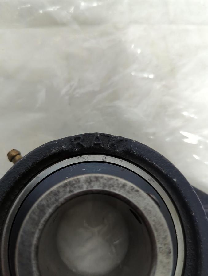 Used UNBRANDED,RAK FL208,TWO BOLT FLANGE BEARING WITH LOCKING COLLAR PRE-OWNED