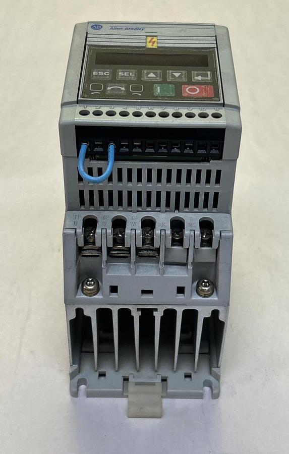 Used ALLEN BRADLEY,160-BA02NPS1P1,VARIABLE SPEED DRIVE