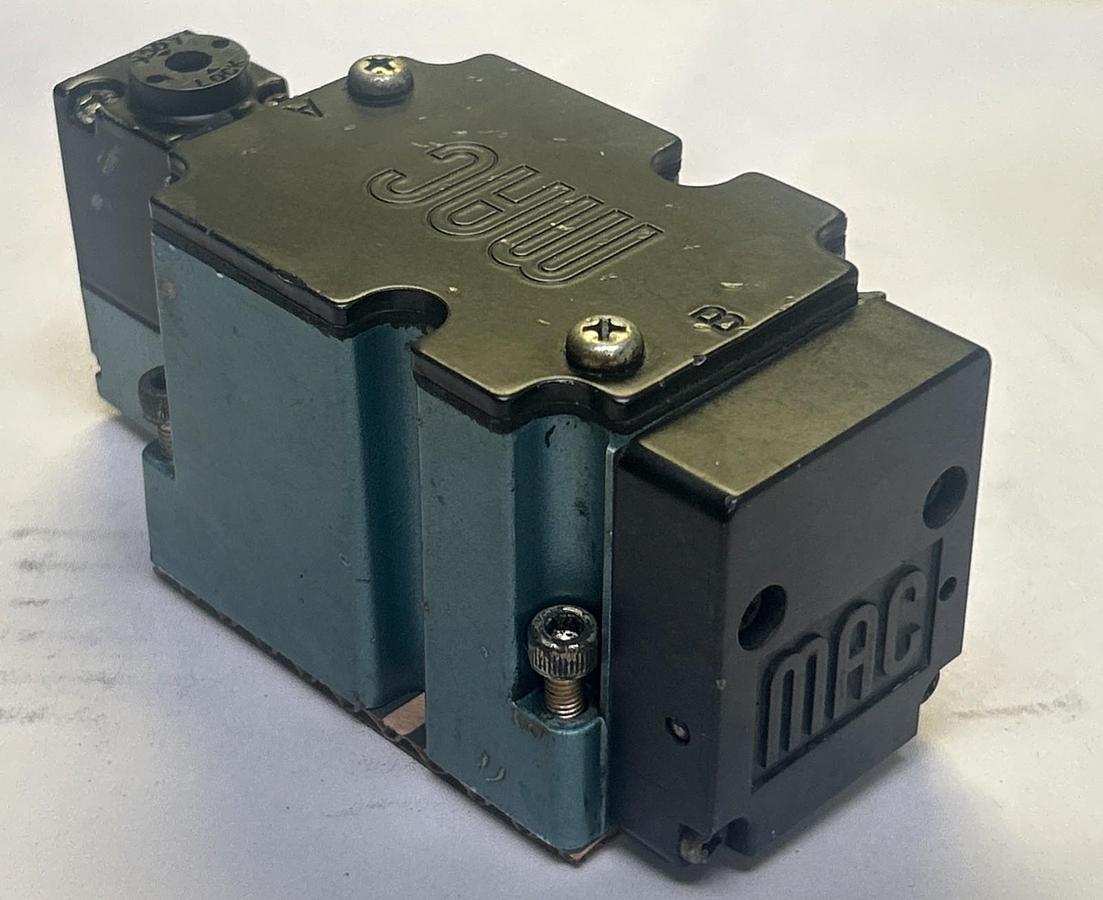 Used MAC VALVES,6311D-111-PM-111DA,SOLENOID VALVE 110/120VAC