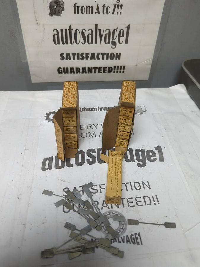 COOPER BUSSMANN,LKN-10,SUPER-LAG RENEWAL LINKS 250V LOT OF 220