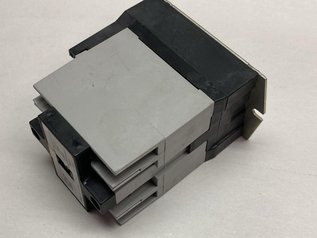 Used Square D,8801 X040,Industrial Control Relay Ser A