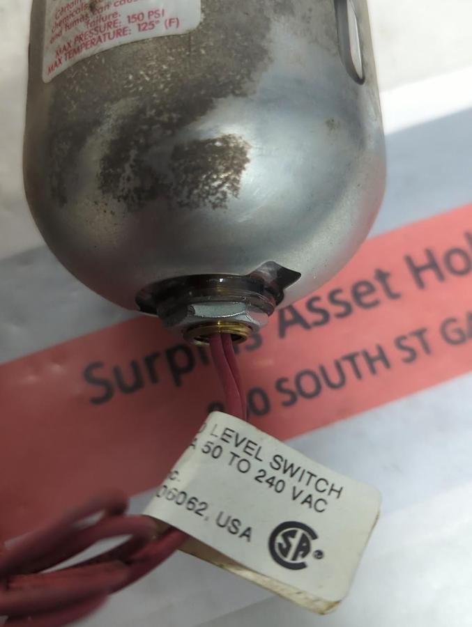 WILKERSON,L27-04-Q03,GEM SERIES LUBRICATOR WITH LEVEL SWITCH NOS