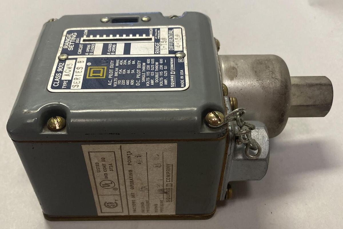 Used SQUARE D,9012ACW5,SER B PRESSURE SWITCH 1-75PSI