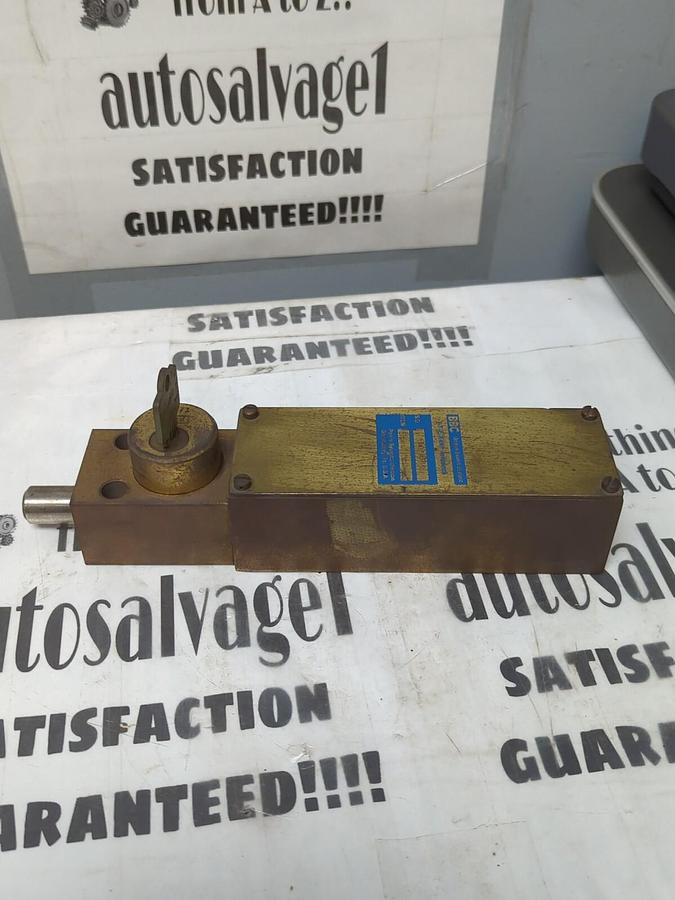 Used BBC KIRK,32K2984,INTERLOCK WITH KEY NOS