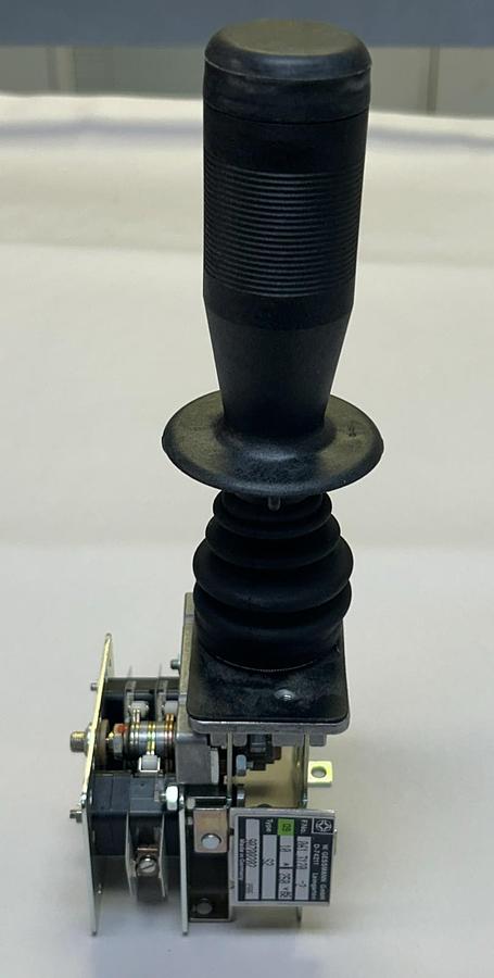 W GESSMANN,S2,JOYSTICK CONTROLLER 0613120-2 NOS
