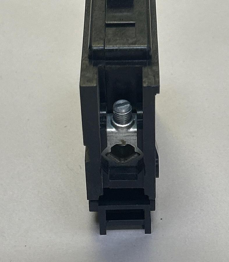 Used CUTLER-HAMMER,GHQ1020,CIRCUIT BREAKER 20A 277V 1P