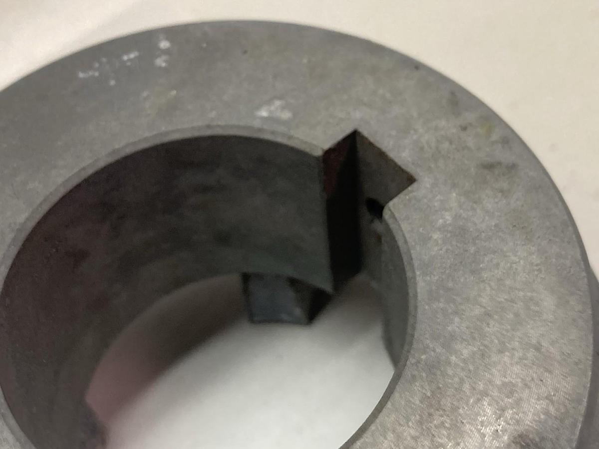 Used Magnaloy,Model M500,Hub 2-1/8 x 1/2 Inch 20416