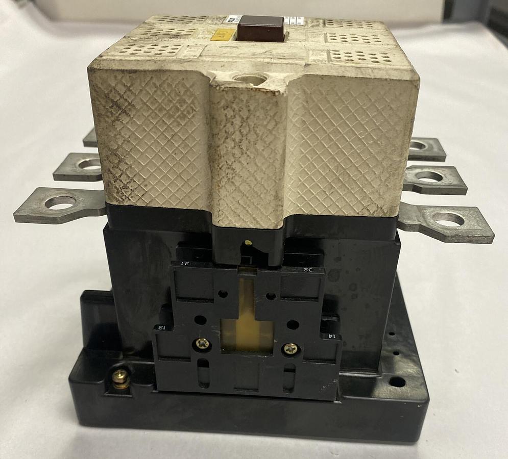 Used Fuji,1SC3F0,Contactor 300A 600V
