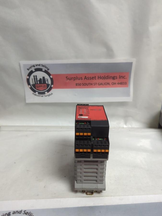 Used OMRON,F3SX-NR,SAFETY CONTROLLER 24V DC PRE-OWNED