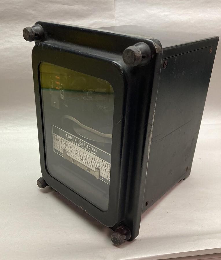 Used General Electric,12IJD52A11A,Auxiliary Relay 5A 60 Cycles 10 Percent Slope