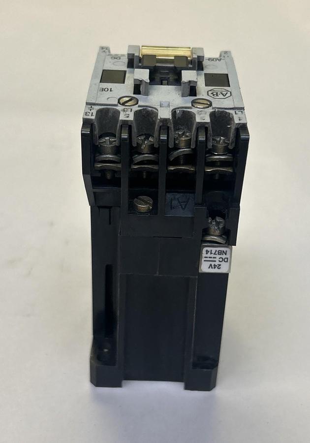 Used ALLEN BRADLEY,100-A09NZ*3,CONTACTOR