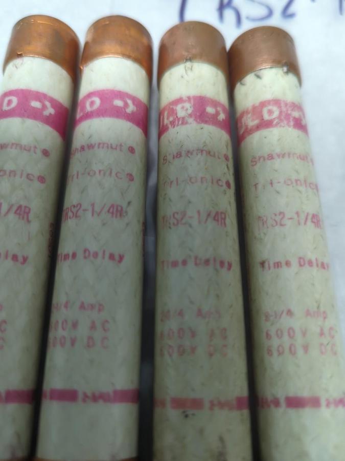 Used GOULD SHAWMUT,TRS2-1/4R,TRI-ONIC 2-1/4 AMP FUSE LOT OF 4 PRE-OWNED