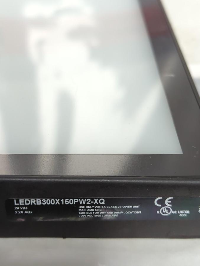 Used BANNER,LEDRB300X150PW2-XQ,RED LED VISION LIGHT BACKLIGHT 24VDC 2.2A PRE-OWNED
