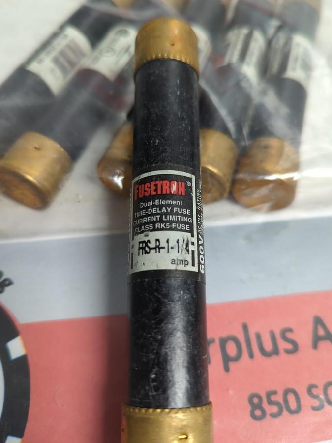 Used COOPER BUSSMANN,FRS-R-1-1/4,FUSETRON 1-1/4 AMP FUSE LOT OF 6 PRE-OWNED