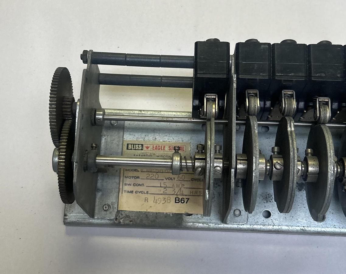 Used EAGLE SIGNAL,MP5B629,CYCLE TIMER