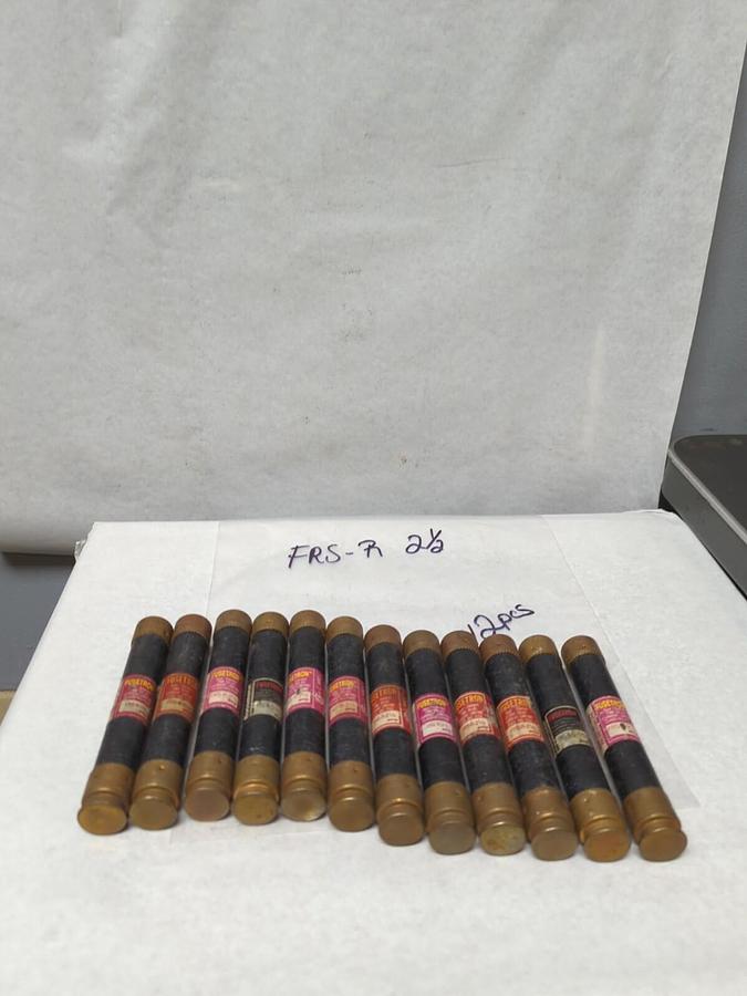 Used COOPER BUSSMANN,FRS-R 2-1/2,FUSETRON 2-1/2 AMP FUSE LOT OF 12 PRE-OWNED