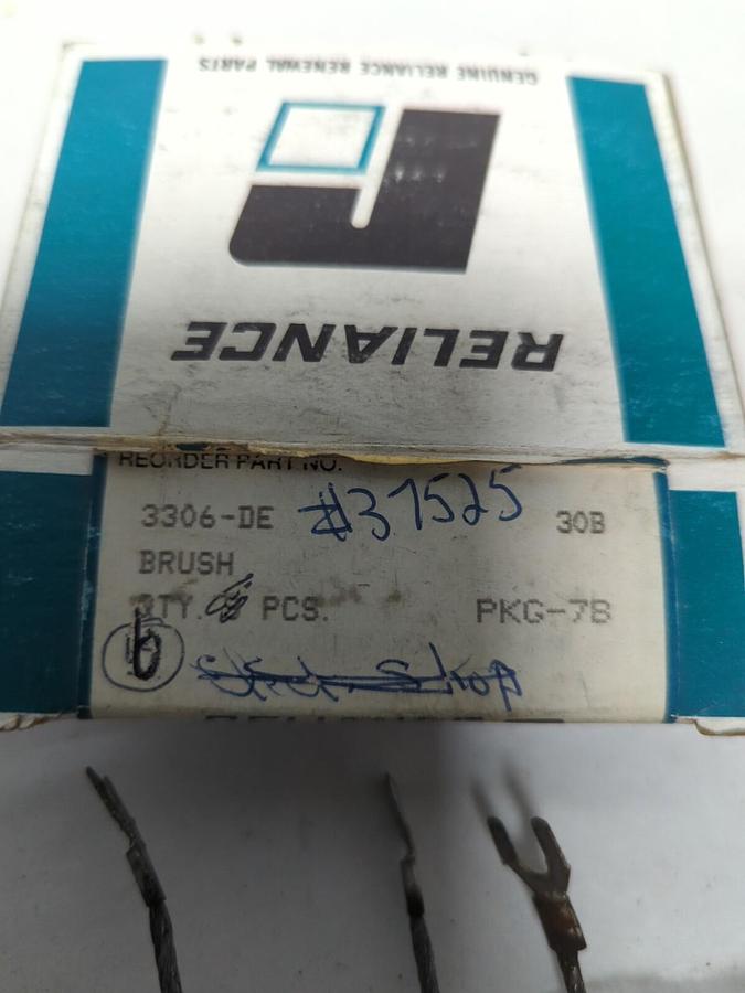 RELIANCE ELECTRIC,3306-DE,CARBON BRUSHES BOX OF 6 PIECES NOS