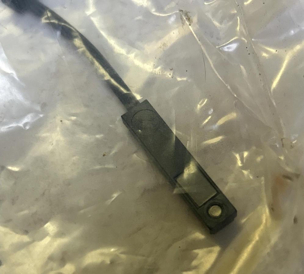 Used BALLUFF,BMF 307K-PS-C-2-S49-00,2,MAGNETIC FIELD SENSOR NEW