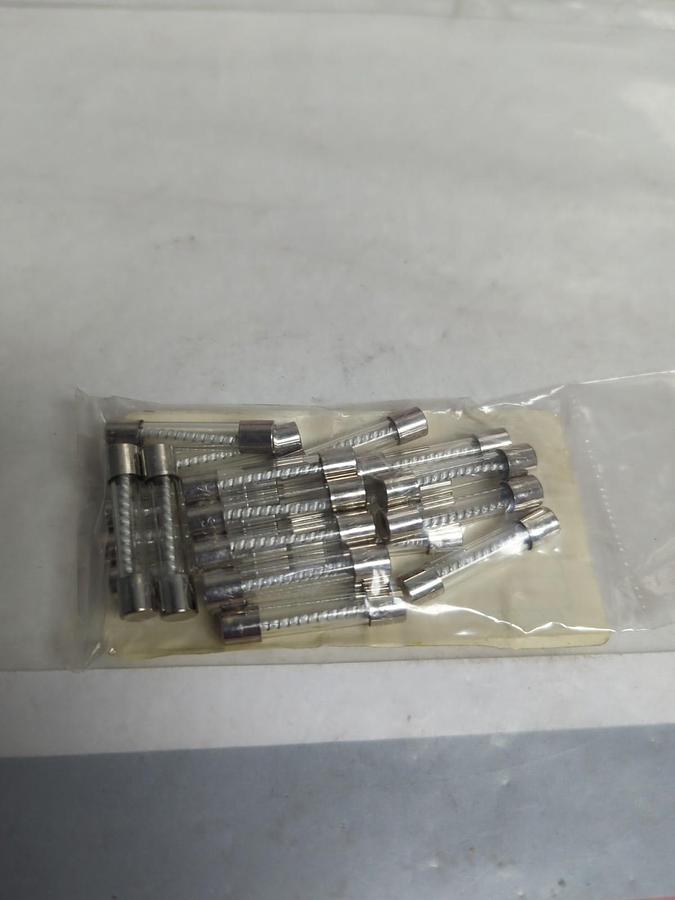 BUSSMANN,BK/MDL-15R,FUSE LOT OF 20 PCS NOS
