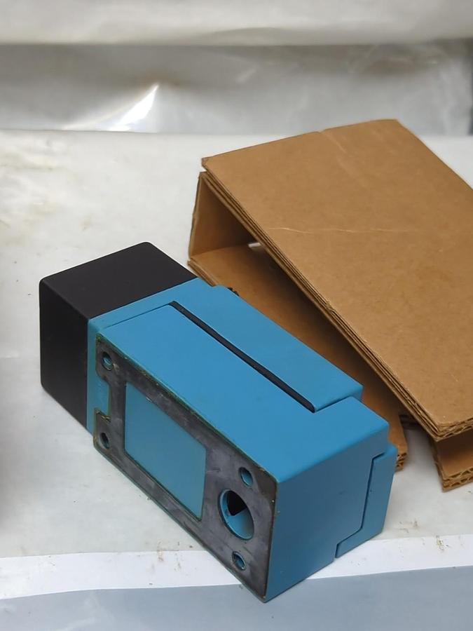 HONEYWELL,LSP1F,HEAVY DUTY LIMIT SWITCH 600V 10 AMP NOS