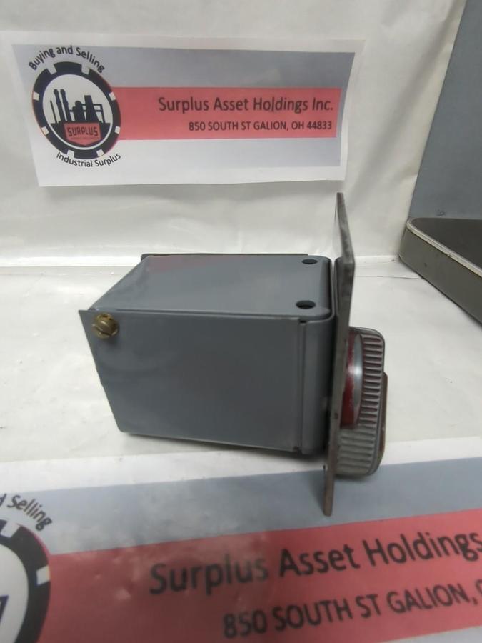 Used FURNAS,FK102503,FOWARD/REVERSE SWITCH 550V H.P. 2 PH.3 PRE-OWNED