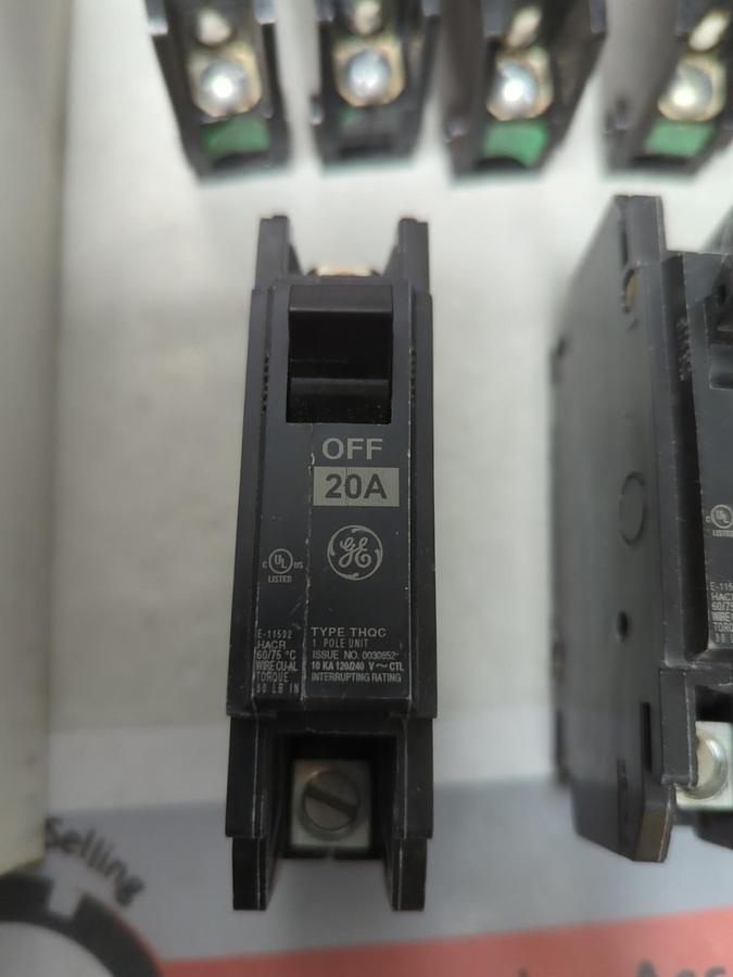 Used GENERAL ELECTRIC,THQC1120,CIRCUIT BREAKER 20 AMP 1-POLE LOT OF 9 PRE-OWNED