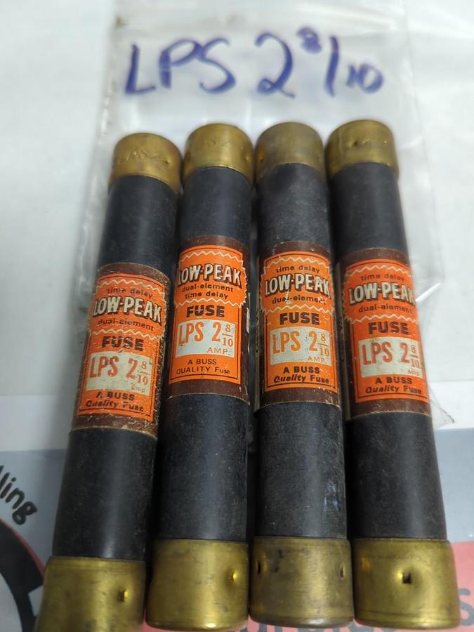 Used COOPER BUSSMANN,LPS-2-8/10,LOW-PEAK 9 AMP FUSE LOT OF 4 PRE-OWNED