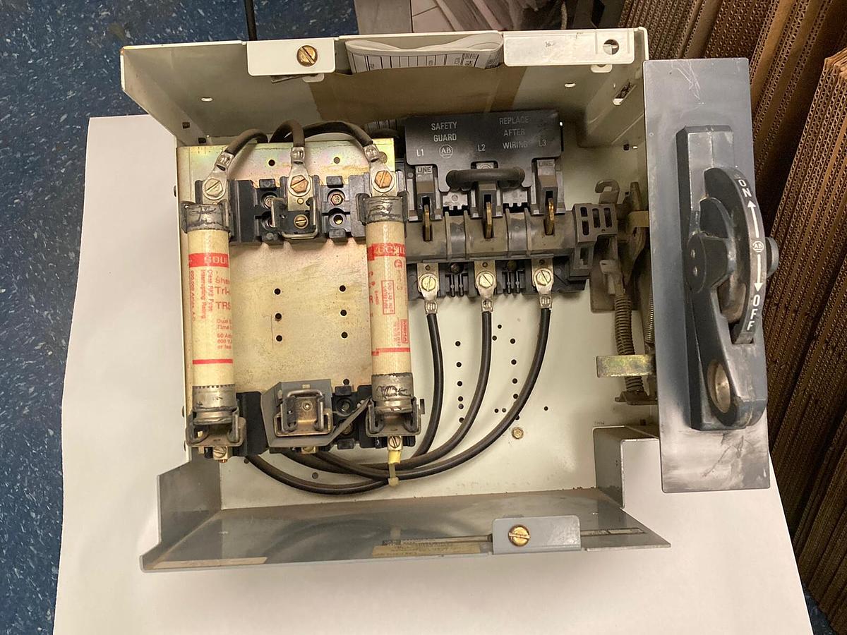 Used Allen-Bradley,2100 2192F,60 Amp 12 INCH Fused MCC Disconnect Feeder Bucket